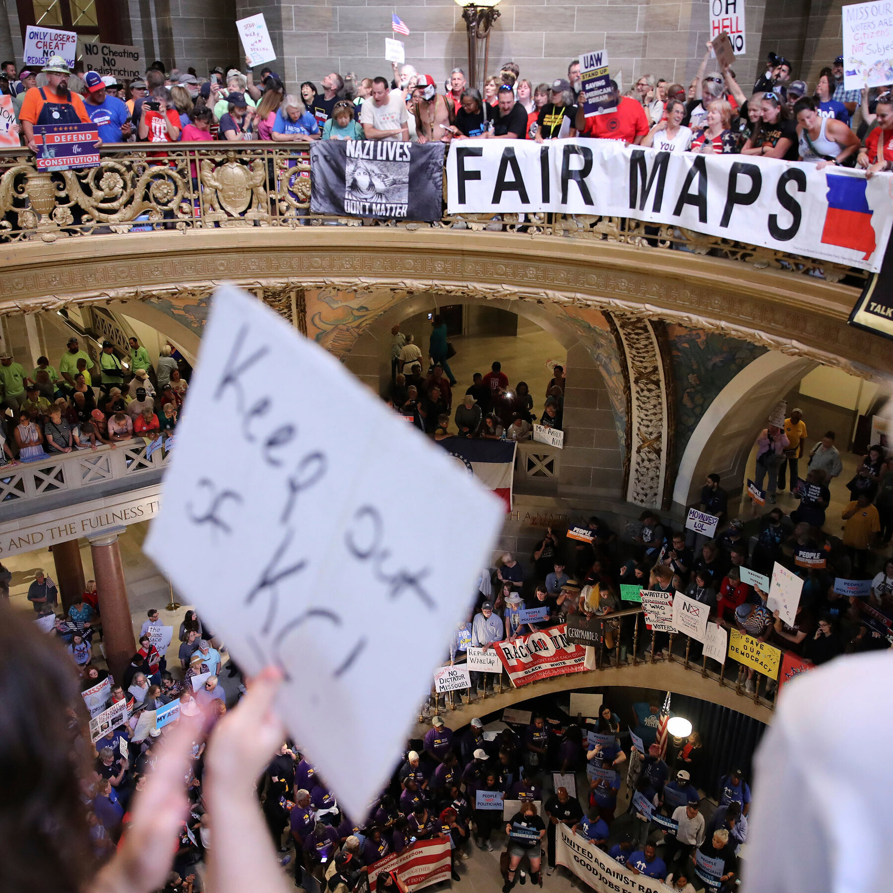 The Supreme Court Blocks Missouri’s Voting Map, Again 10evening nl scotus missouri mgkc mediumSquareAt3X v2