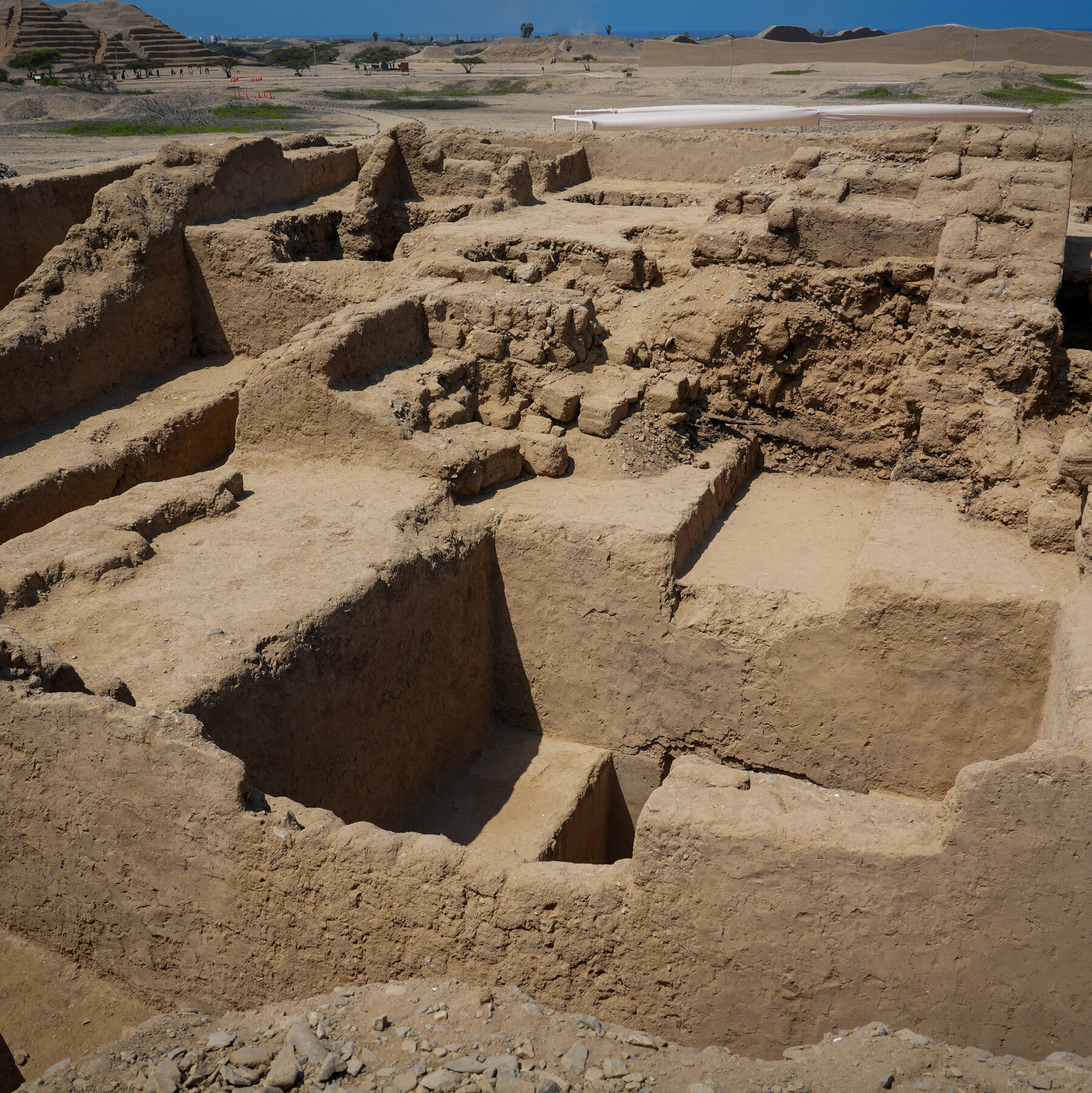 Ancient Tombs, Untouched by Looters, Are Found Under Peru’s Sands 10vid peru tombs cover image v2 mediumSquareAt3X