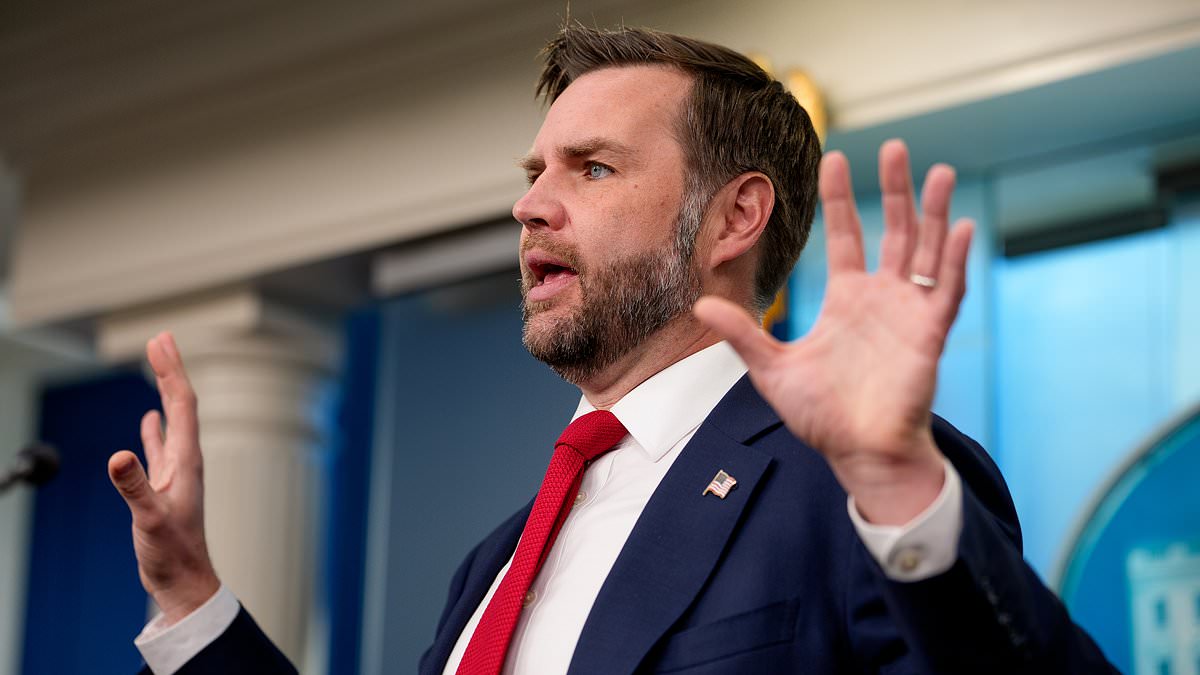 Leaked audio reveals JD Vance's true feelings about Tucker Carlson and Joe Rogan 110975085 0 image m 9 1788266994678