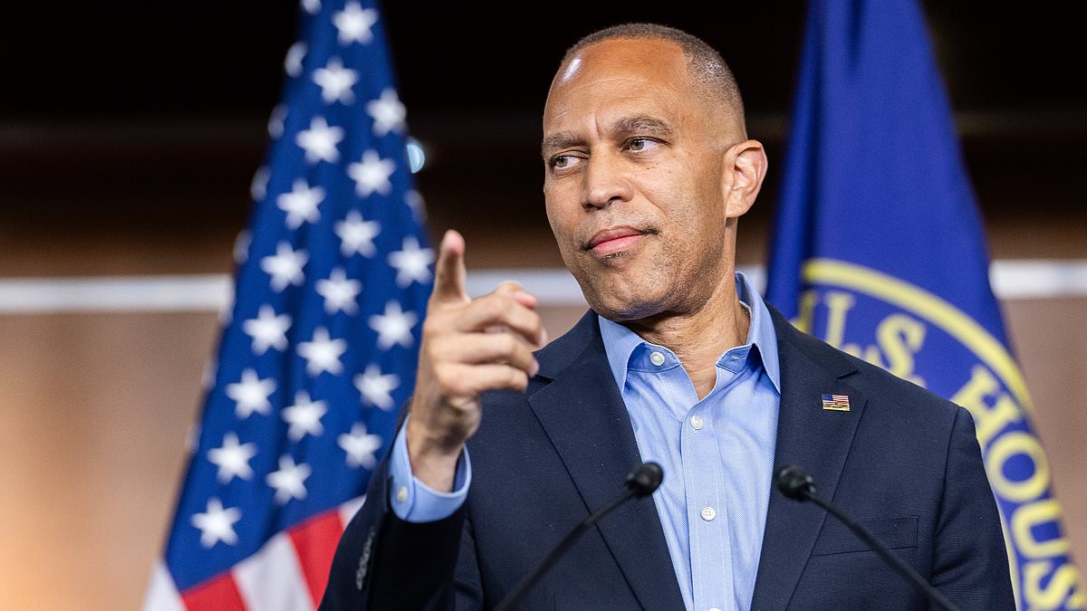 Democrats erupt in fury after two rebels hand Trump's GOP a shock victory in stinging betrayal 111005789 0 image a 12 1788367197310