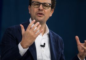 Tech Stocks Shudder in Response to Calls to Slow A.I. Progress