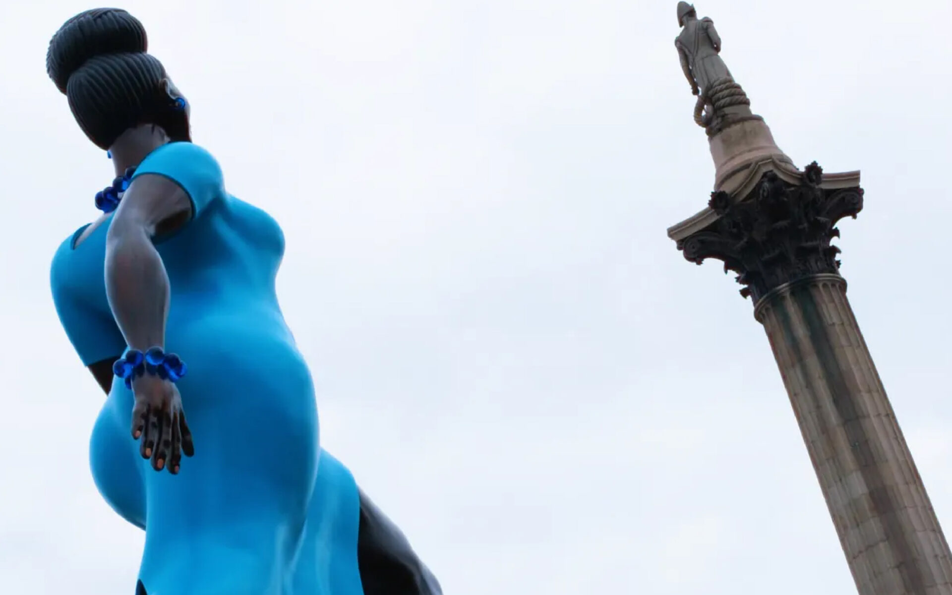 New statue of a fat black lady turns historic Trafalgar Square into a laughingstock… 20260918 1259 revolvernews 6aad35b8541b4