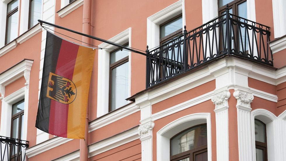 Moscow orders German consulate to shut in tit-for-tat move 54018883e551e