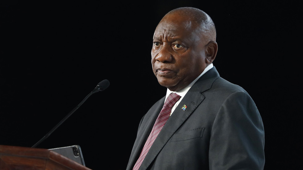 South African president weighs court action against electoral commission 54027631ee5a6