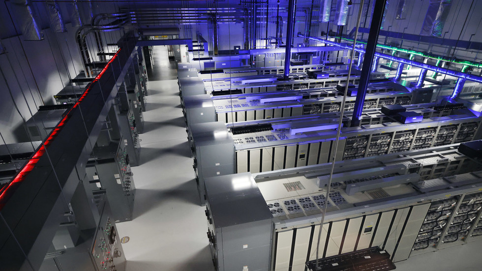 Indian IT firm to build $7.4 bn data center campus for AI training 54036e605d28a