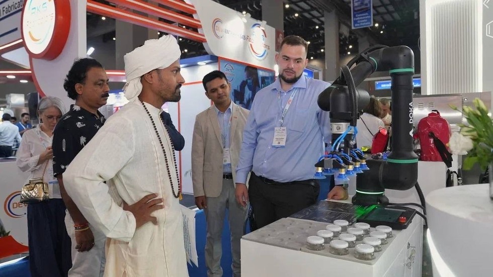 Russian technology companies make a splash at Innoprom. India (VIDEOS) 5404308443a22