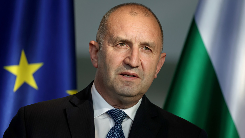EU leader refuses to point finger at Russia over German drone incident 5406416089424