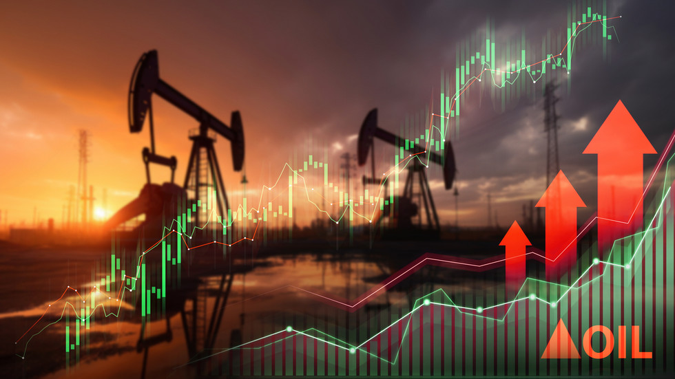Oil tops $100 as Middle East conflict intensifies  6aa139d2203027238c0b9c0b