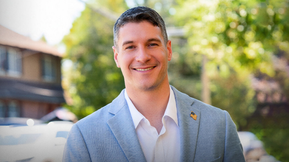 Gay US Democratic congressional nominee exposed as BDSM model – media (PHOTOS) 770a854d