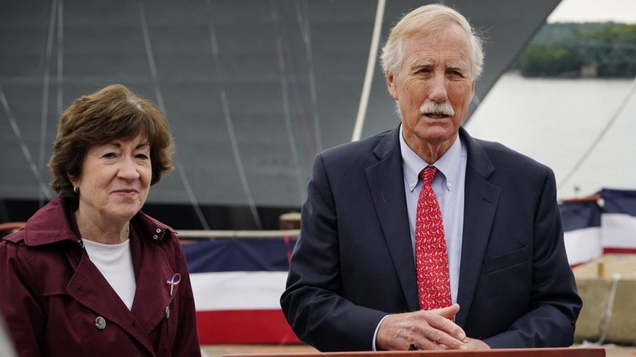 Maine senators push for Senate to take up House whale bill championed by lobster industry AP21279525360245 e1789492948320