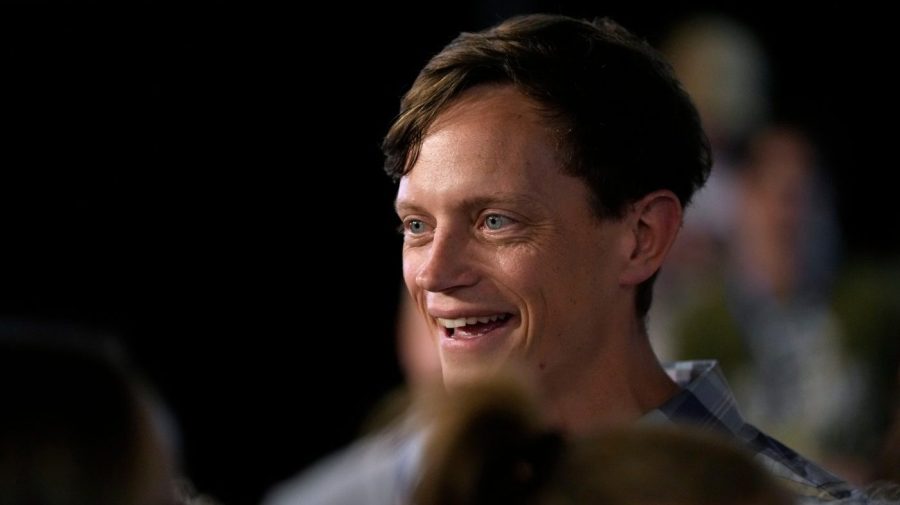 Sand holds edge over Lahn in Iowa governor’s race while Hinson leads Turek for Senate: Poll  AP26159051604122 e1788382850609