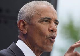Obama rips Trump over AI policy amid ‘doomsday’ warnings