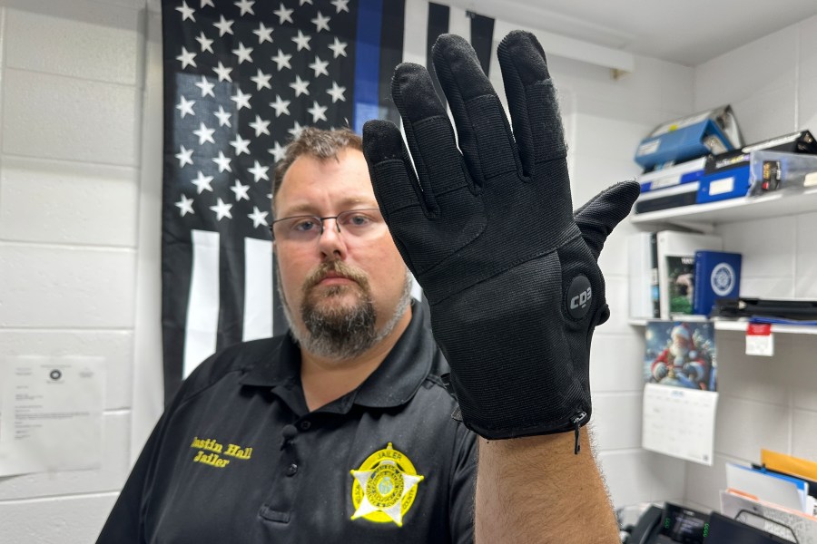 ICE’s new ‘shock gloves’ are dangerous, inhumane and totally unnecessary AP26225697935675
