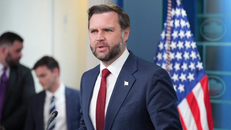 Live updates: Vance leads White House press briefing; House slices 2 weeks off DC schedule AP26246639161734 e1788457593607