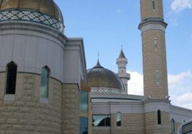 ‘Crescent lights on city light poles’: Lawsuit accuses Dearborn officials of favoring Islam above other faiths
