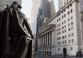 10-Year Treasury Climbs Above 5% For First Time in Years