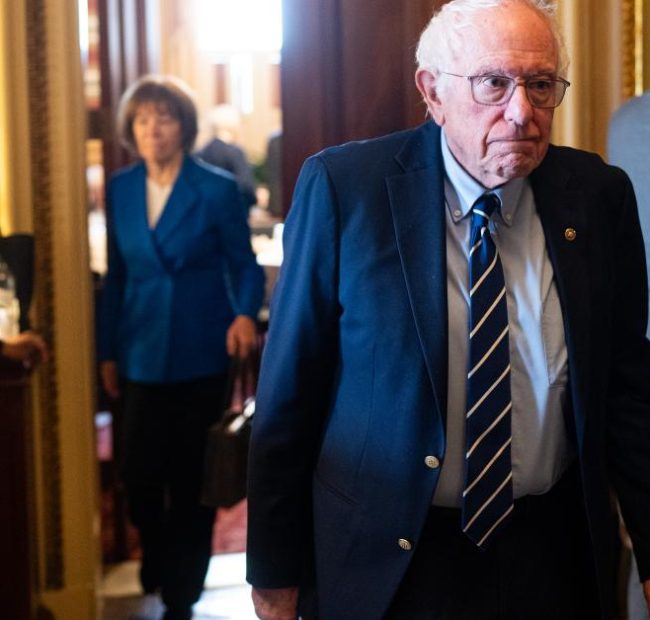 Sanders introduces bill to make workweek 32 hours