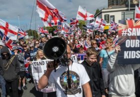 Anti-Mass Migration Protesters Descend on Portsmouth, Police Arrest Man in Burqa After Face Mask Ban