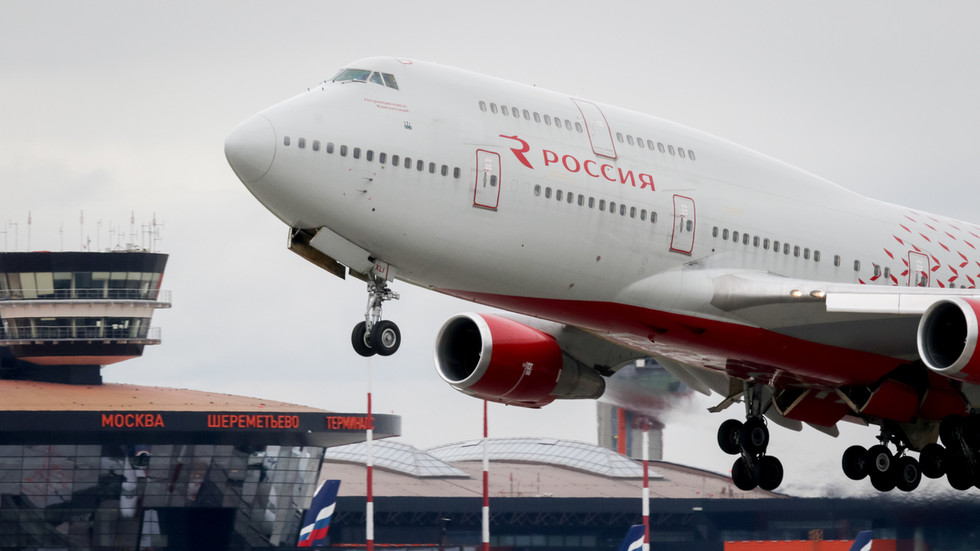 Zelensky threatens ‘every airline’ in Russian airspace a93c8223
