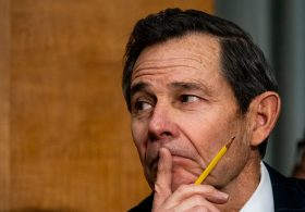 GOP senator: Russian oligarch funding Trump Jr.’s party is ‘corruption’