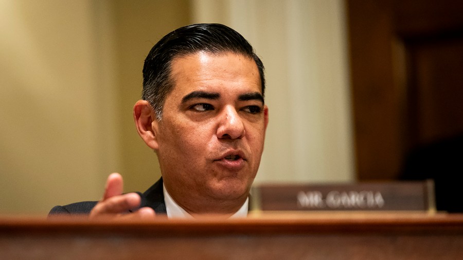 Top Oversight Democrat wants answers on Russian oligarch’s role in Trump Jr.’s wedding garciarobert 061026gn01 w