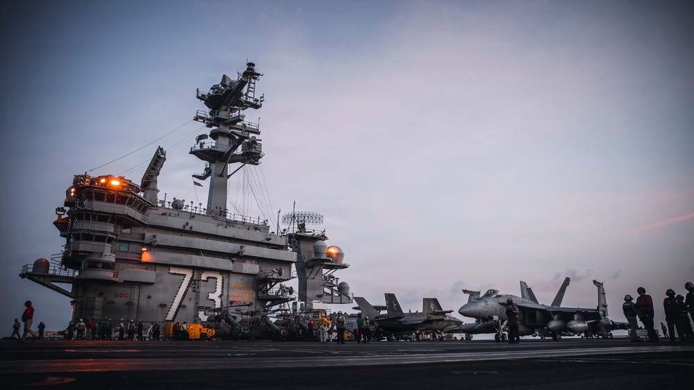 U.S. Navy Pushes Hormuz Oil Throughput To Months-High — 800 Million Barrels Moved Under Military Escort hormuz oil shipments highest sept14