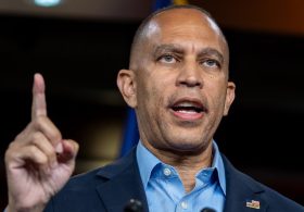 Jeffries says Congress should ‘act urgently’ on AI safeguards