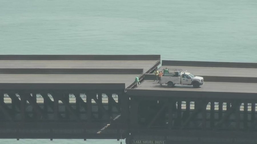 Popular downtown Chicago bridge stuck in up position due to heat snapshot 2026 09 02T113329616 e1788373610941
